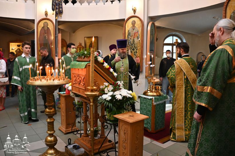 Праздничное Богослужение в День Святой Троицы в Свято-Георгиевском приходе